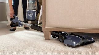 Aspiradora Hoover REACT Powered Reach Premier sin bolsa | $100 | Amazon